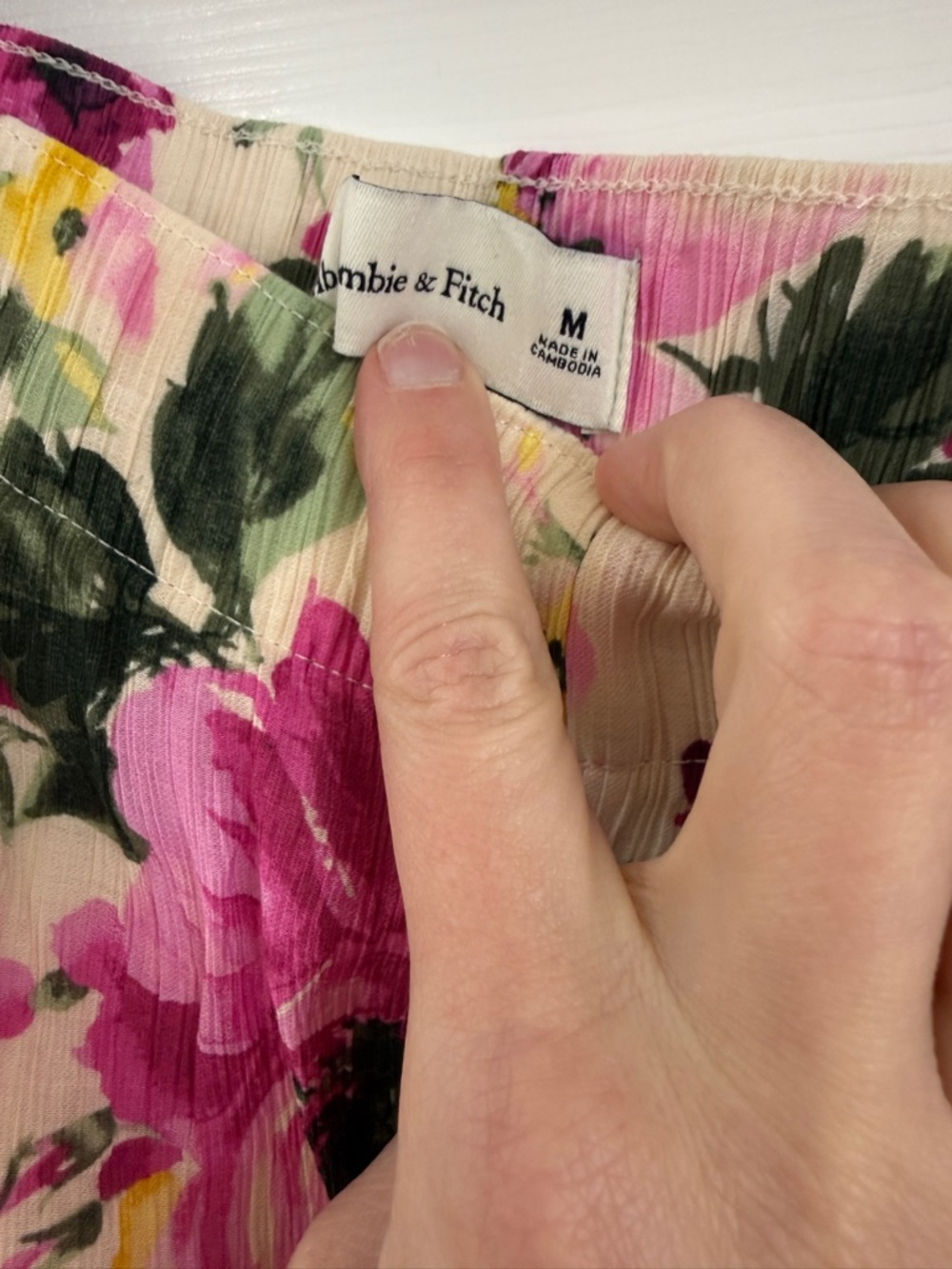 Floral Pink Pleated Women’s Pants - Abercrombie - Picture 4 of 5